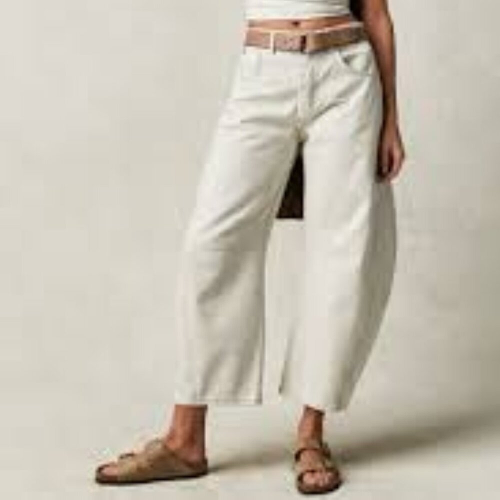 NWT- MID-RISE CURVED LEG BARREL JEANS - Picture 2 of 5